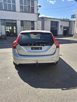 Volvo V60 D4 120kW - 6