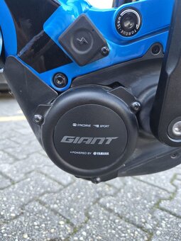 Prodám Elektrokolo Giant - 6