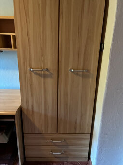 Vybavení pokoje ve světlé barvě asi bříza - 6