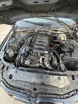 Prodám nahradí díly bmw e60 530D - 6