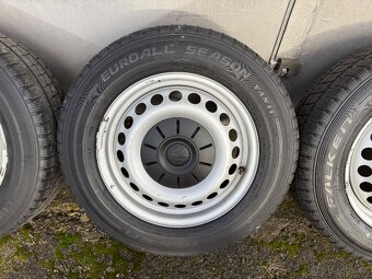 VW Transporter Multivan T5-celoroční sada 205/65/16C - 6