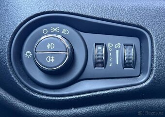 Jeep Renegade 1.3T 96kw HYBRID 4xe LIMITED automat 96 kw - 6