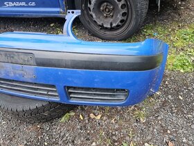 Přední nárazník VW Golf IV
- 6