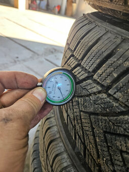 Sada disku 5x139,7mm s pneu 205/70/15 - Jimny - 6