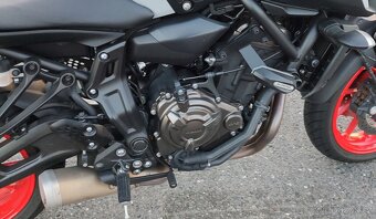 Yamaha MT07 - 6