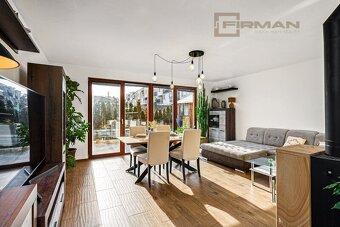 Prodej moderní dřevostavby 4+kk s  vyhřívaným bazénem, okras - 6