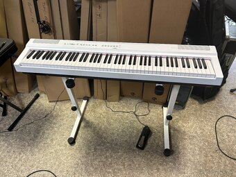 Stage piano s kladívkovou mechanikou Casio a Yamaha - 6
