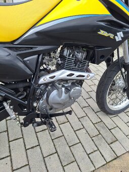 Suzuki 125 sm - 6
