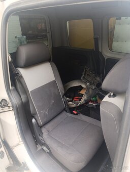 VW Caddy 1.6 TDI (facelift) – rok 2011, na náhradní díly - 6