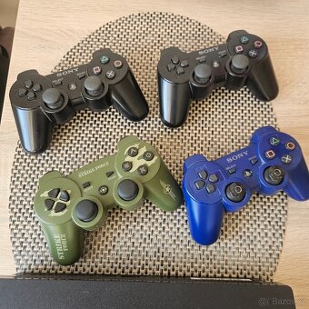 Prodám Sony Playstation 3 Slim 320gb v hezkém stavu - 6