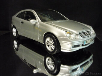 Mercedes Benz C Sportcoupe Maisto 1/18 - 6