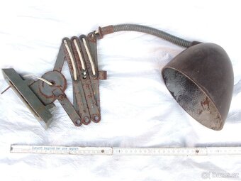 prodám hračku -plechová postýlka pro panenku - stahovací kov - 6