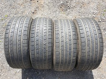 Pneu 235/55 R17 - 6