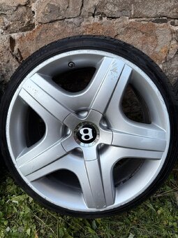 Bentley R19 s novými pneu 225/35 R19 - 6