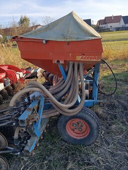 Predám sejacku - 6