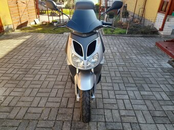 Aprilia SportCity 200 - 6