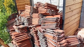 Nabízíme použité tašky Jirčany 72 a 83 z jedné střechy - 6