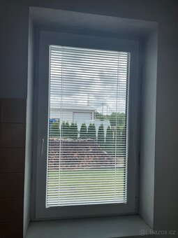Prodám okna + síťky - 6