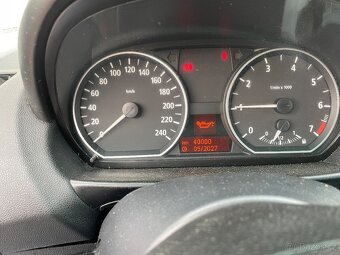 BMW 116i - 6