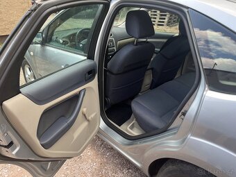Ford Focus 1,6 benzín - 6