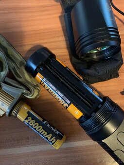 Set: baterka Fenix TK35UE + čelovka Fenix HL60R + nabíječka - 6