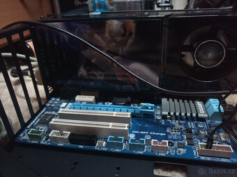 Gigabyte GA-970A-DS3 + komponenty + GPU - 6