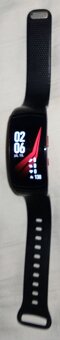 Samsung - Gear Fit 2 Pro / SM - R 365 + nabíječka - 6