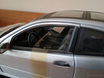 1:18 Maisto Dealer Edition - Mercedes-Benz Sportcoupe C-Klas - 6