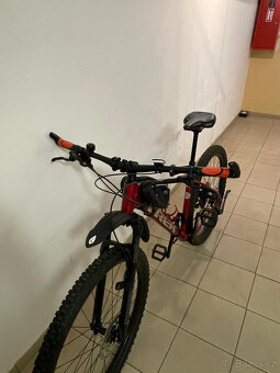 Prodej Trekoveho Kola Marlin 8 Gen 3 L Crimson - 6