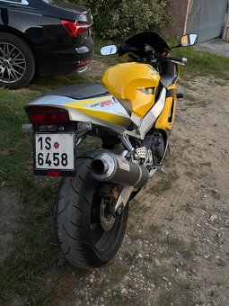 Honda CBR 929RR Fireblade - 6