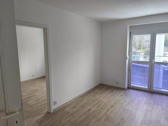 Pronajmu byt   2+1 Zlín - 6