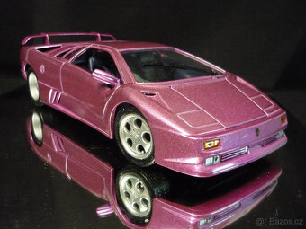 Lamborghini Diablo fialové Naisto 1/18 - 6