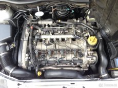 Opel Astra Coupe 1,9CDTI 2005 88kW GTC - díly - 6