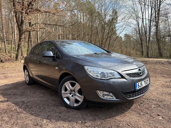 Opel Astra 1.4 Turbo, ve výborném stavu - 6