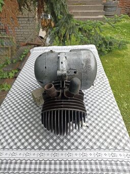 Motor ČZ 150c - 6