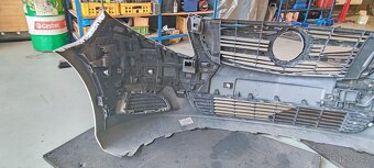 Přední nárazník Mercedes Benz V - 6