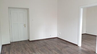 Pronájem bytu 3 + 1, 103 m2, 1. patro, v centru Pardubic - 6