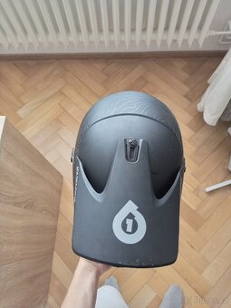 Integrální helma s brýlemi - 6