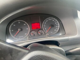 VW Touran 2.0tdi, 7 místný - 6