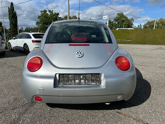 VW New Beetle 2.0 Benzín 85kW - 6
