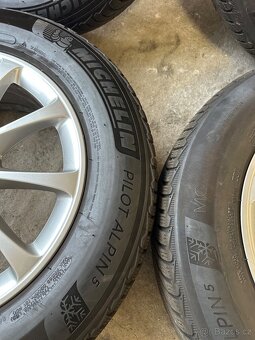 Prodám použitou zimní sadu Mercedes 5x112 215/65/17 - 6