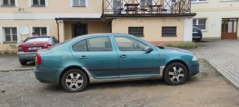 Škoda Octavia 2 na díly - 6
