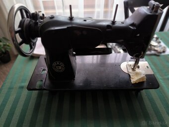 Pfaff 130 – legendární německý stroj (rovnosteh + cik-cak) - 6