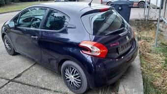 Peugeot 208 - 6