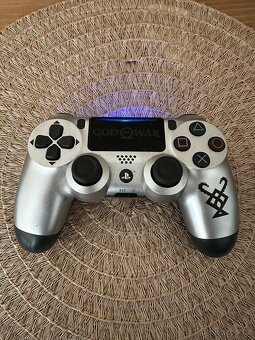 PlayStation 4 pro 1TB GOD OF WAR edition - 6