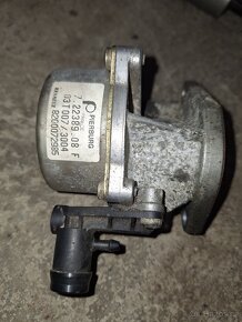 Motorové díly 1.9 dci - 6