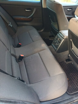 BMW 3 ŘADA E90 320I - 6