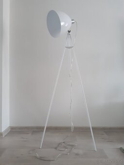 Křeslo/ušák, podnožka a lampa - 6