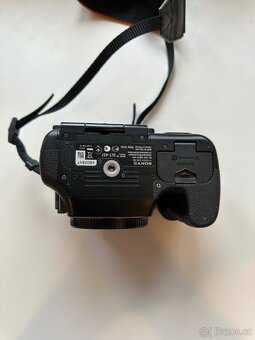 Sony SLT-A57 + příslušenství + volitelný objektiv - 6