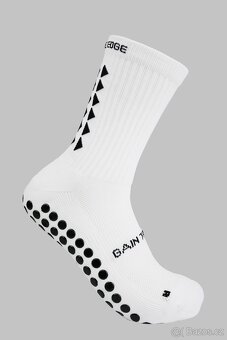 Výborné protiskluzové ponožky - grip socks - 6